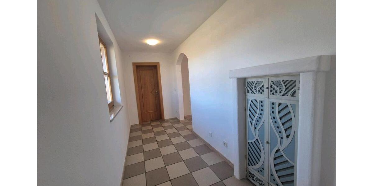 Etagenwohnung Neuburg am Inn - 2 Zimmer, 67 m&sup2;, 800&euro; | Angebot:25395583