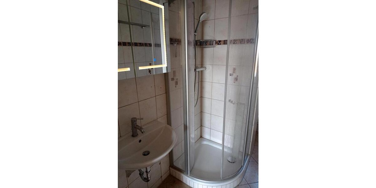 Wohnen auf Zeit Tessin - 4 Zimmer, 100 m&sup2;, 100&euro; | Angebot:26200066