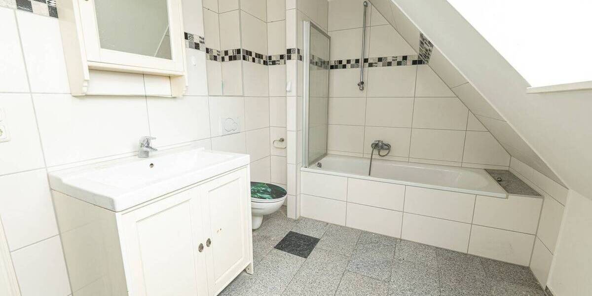 Etagenwohnung Drochtersen - 3 Zimmer, 76 m&sup2;, 798&euro; | Angebot:26596107