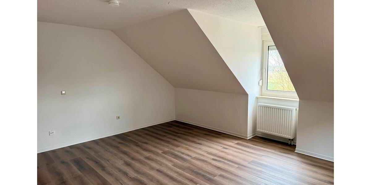Dachgeschoßwohnung Feuchtwangen - 3 Zimmer, 82 m&sup2;, 700&euro; | Angebot:26047291