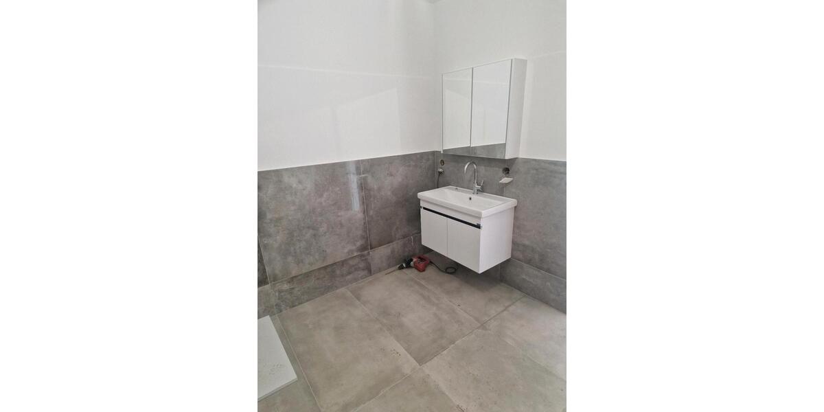 Hochparterre Püttlingen - 2 Zimmer, 90 m&sup2;, 1.130&euro; | Angebot:25948542