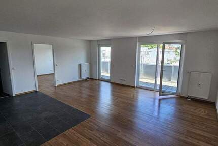 Helle 2-Zimmer-Wohnung im 2. Stock mit Balkon - Kemnath 2 zimmer