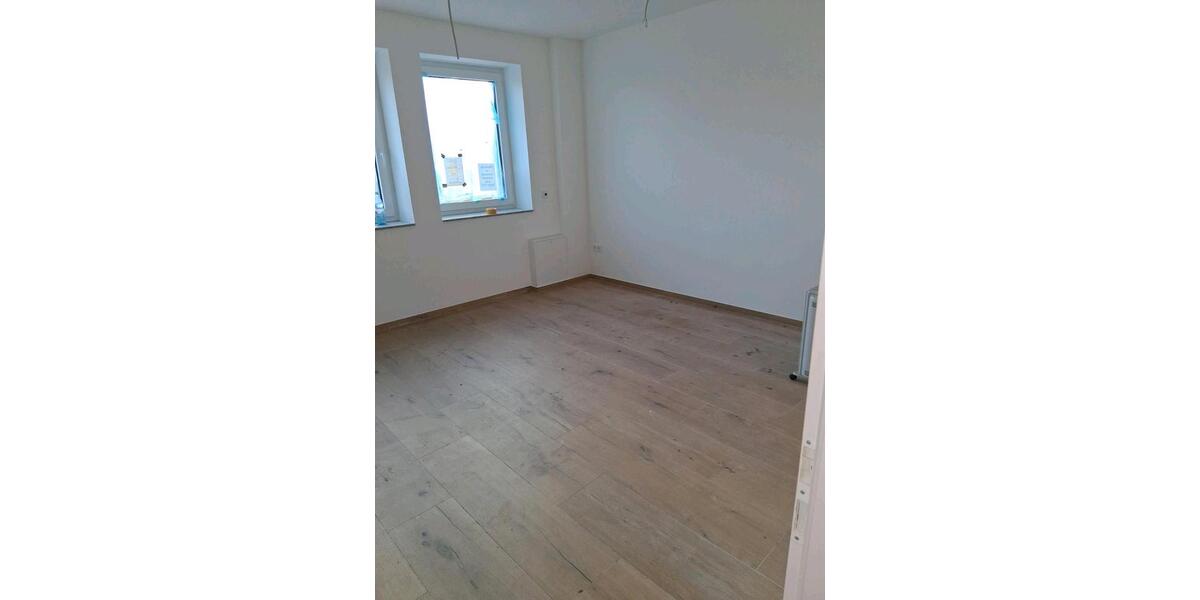 Doppelhaushälfte Rheinberg - 2 Zimmer, 120 m&sup2;, 1.660&euro; | Angebot:24802317