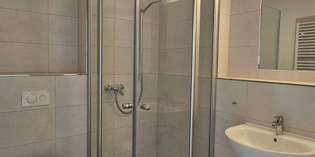 Mehrfamilienhaus, Wohnhaus Hannover Bemerode - 5 Zimmer, 153 m&sup2;, 2.070&euro; | Angebot:25195882