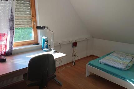 Sehr schönes WG Zimmer für Studentin 1 zimmer