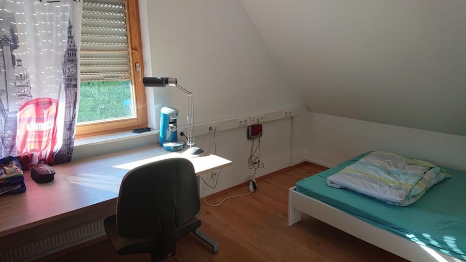 Sehr schönes WG Zimmer für Studentin 1 zimmer