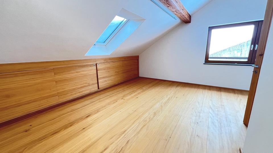 Dachgeschoßwohnung Waldshut-Tiengen Tiengen - 3 Zimmer, 60 m&sup2;, 720&euro; | Angebot:25097393