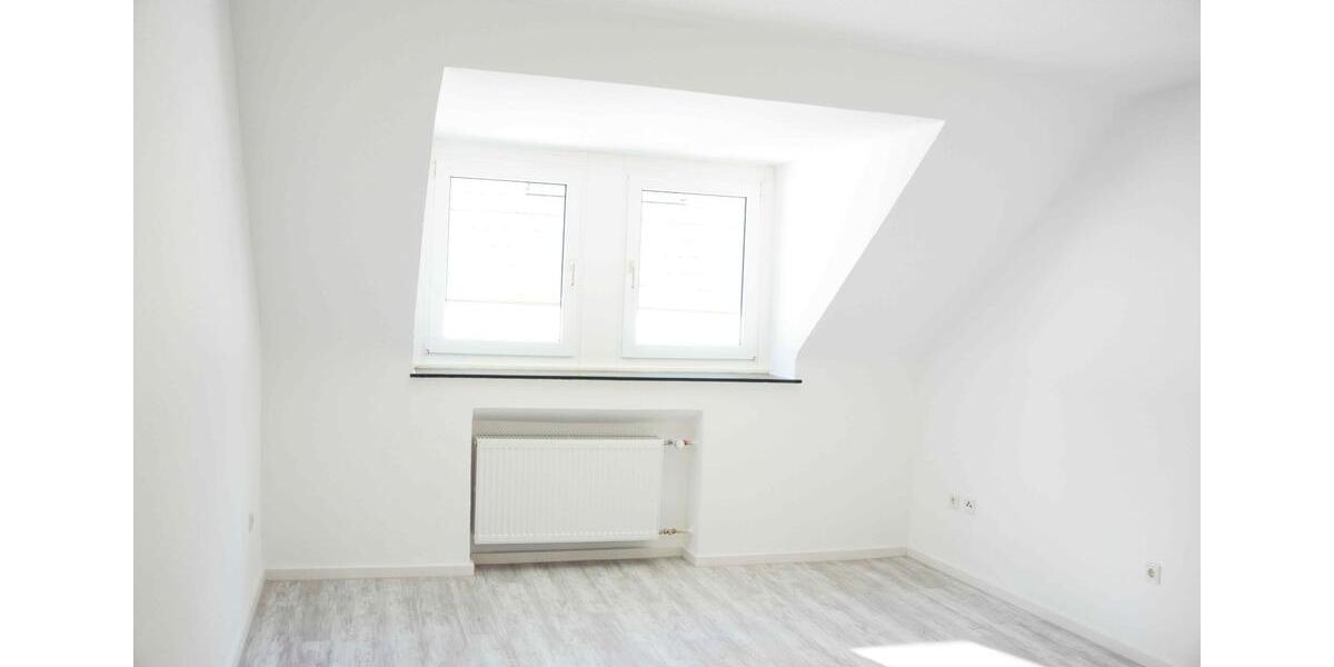 Dachgeschoßwohnung Zell (Mosel) - 4 Zimmer, 75 m&sup2;, 700&euro; | Angebot:22980753