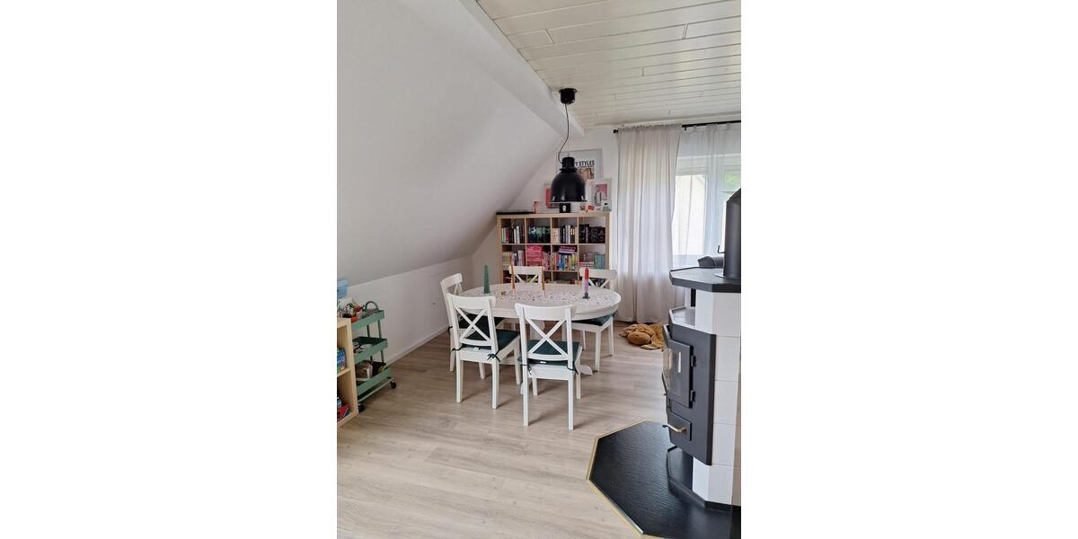 Dachgeschoßwohnung Spenge - 3 Zimmer, 107 m&sup2;, 800&euro; | Angebot:26124582