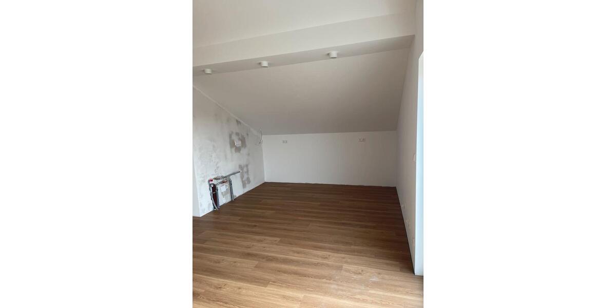 Dachgeschoßwohnung Rheinmünster - 3 Zimmer, 100 m&sup2;, 1.000&euro; | Angebot:25887941
