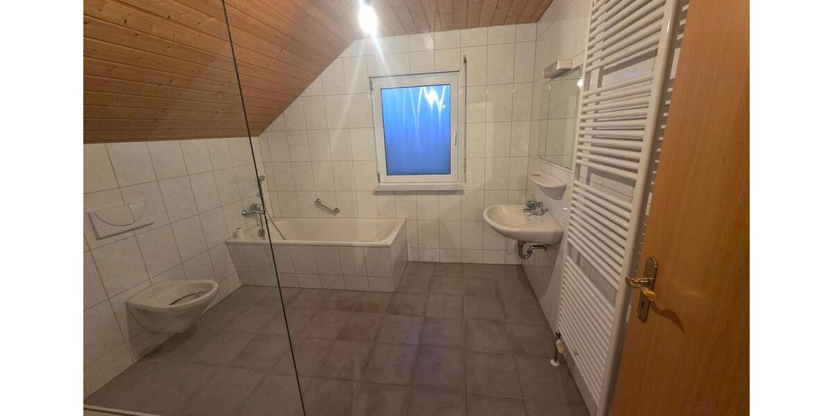 Einfamilienhaus Kettershausen - 11 Zimmer, 132 m&sup2;, 1.400&euro; | Angebot:24898724