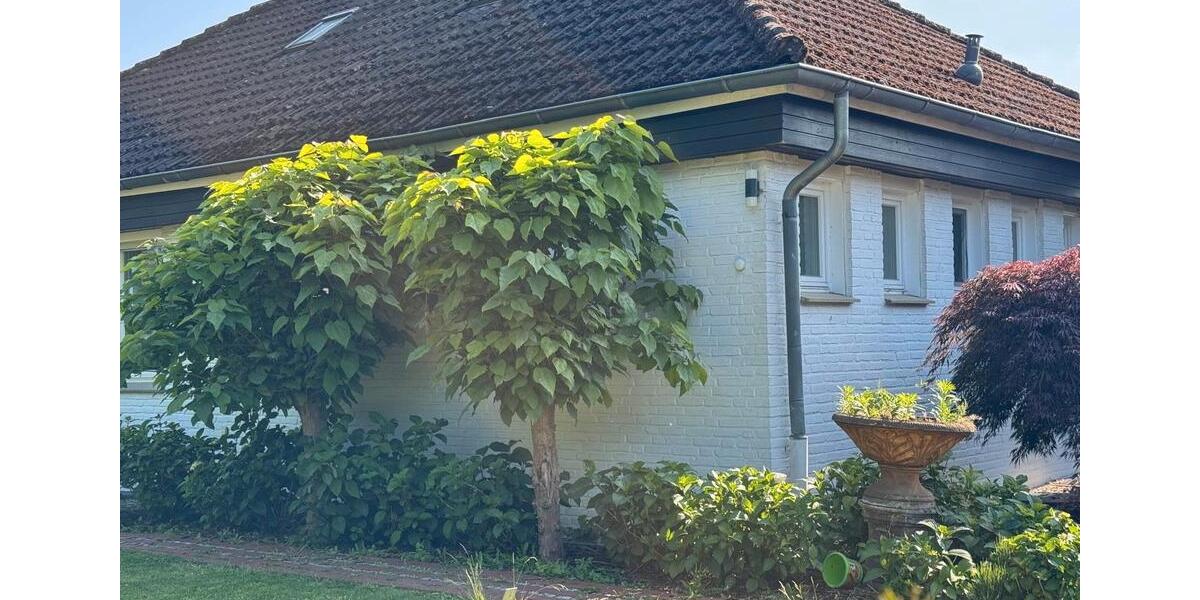 Einfamilienhaus Versmold - 8 Zimmer, 380 m&sup2;, 1.300&euro; | Angebot:26289081