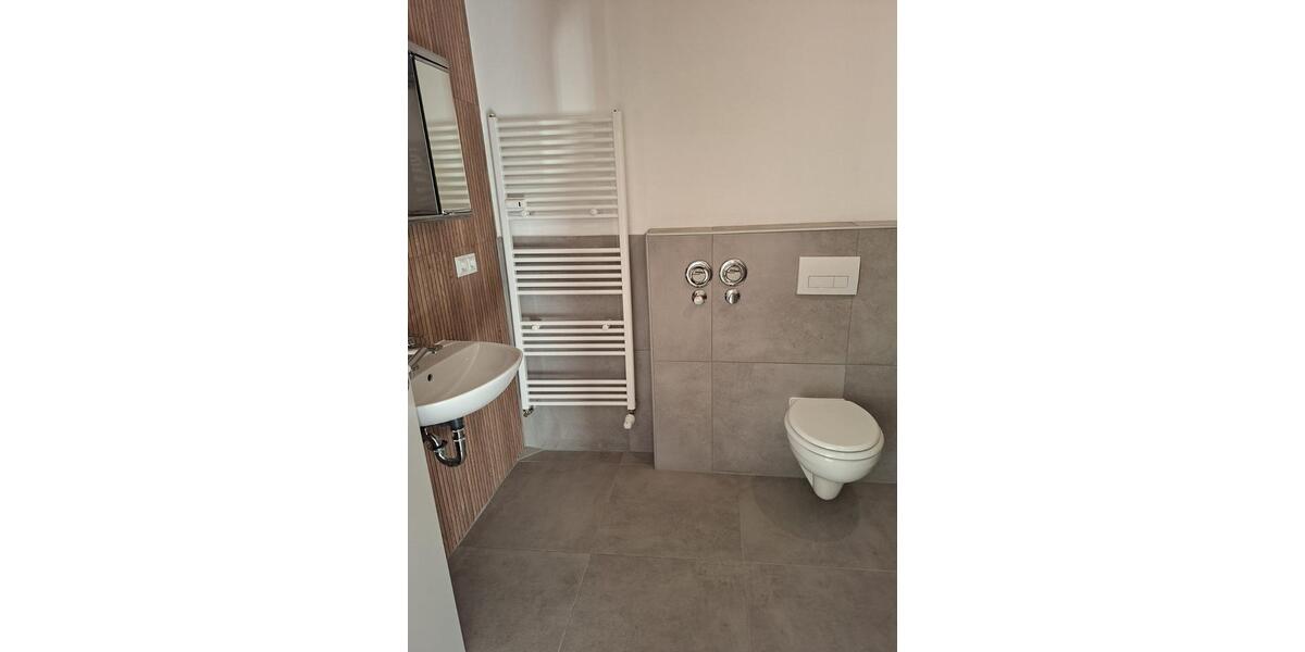 Erdgeschoßwohnung Hof Altstadt - 2 Zimmer, 62 m&sup2;, 592&euro; | Angebot:25353481