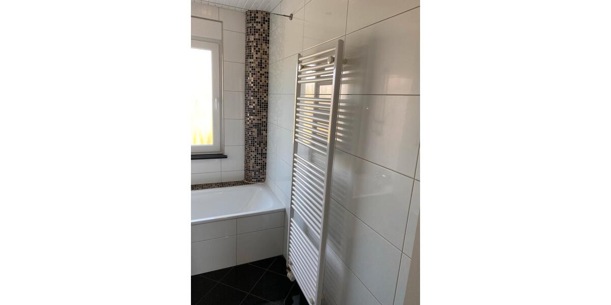 Erdgeschoßwohnung Lage - 2 Zimmer, 60 m&sup2;, 700&euro; | Angebot:26691966