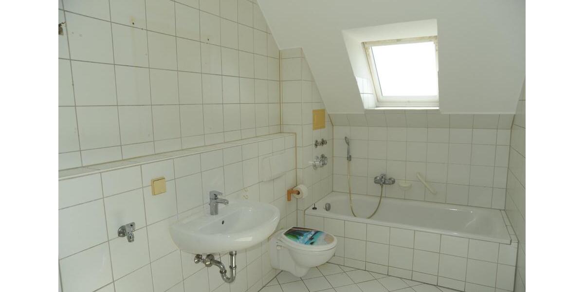 Dachgeschoßwohnung Sonneberg - 3 Zimmer, 80 m&sup2;, 510&euro; | Angebot:25962780