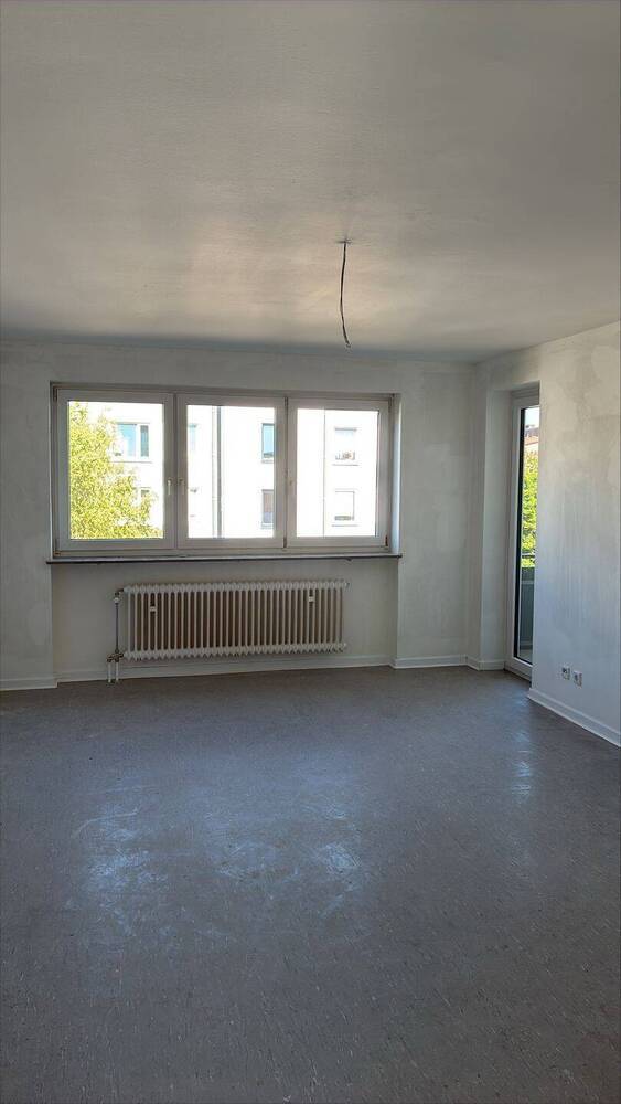 4-Zimmer-Wohnung mit modernisiertem Bad sucht Sie!