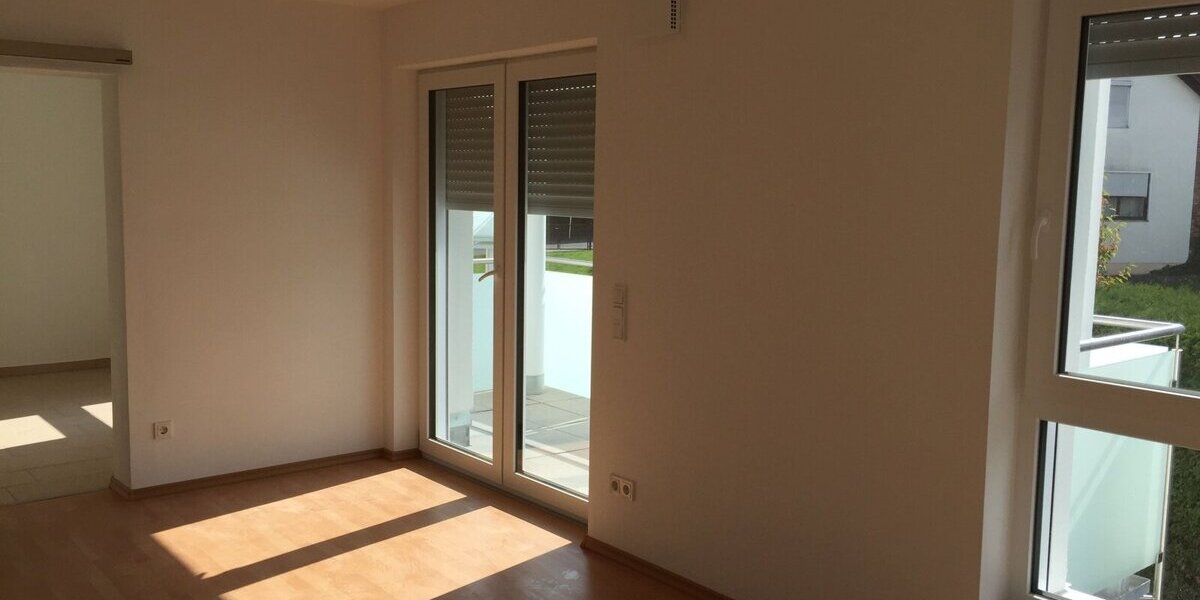 Moderne 3 Zimmer-Whg- WFL ca. 92 m² mit 2. Badezimmer Südbalkon Aufzug Garage - ab sofort zu vermieten. - Etagenwohnung Neunburg vorm Wald | Angebot:26248668