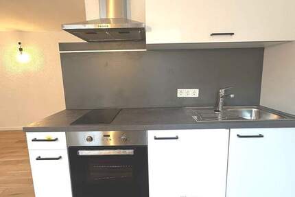 Neuwertige 1-Zimmer-Wohnung mit Einbauküche im 2. Obergeschoss (ohne Aufzug)