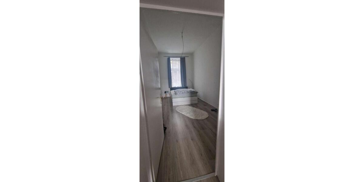 Etagenwohnung Düsseldorf Stadtbezirk 3 - 4 Zimmer, 105 m&sup2;, 1.630&euro; | Angebot:26563517