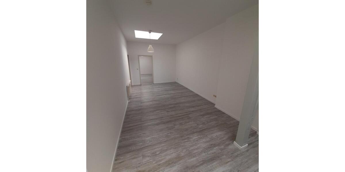 Dachgeschoßwohnung Magdeburg - 3 Zimmer, 105 m&sup2;, 700&euro; | Angebot:20606585
