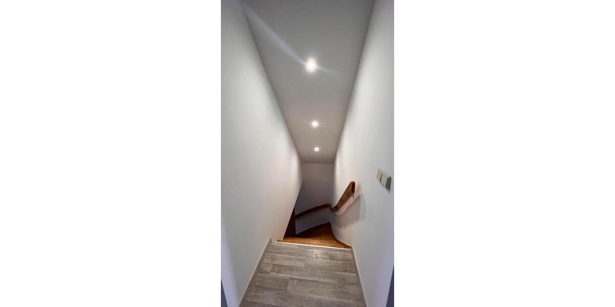 Großzügiges Einfamilienhaus mieten Siebenlehn mit Einliegerwohnung in Alleinlage 7 zimmer