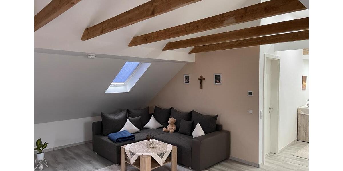 Helle 2,5 Dachgeschosswohnung nähe Reha Klinik zimmer