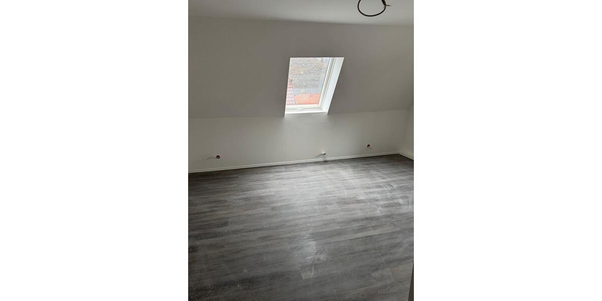 Dachgeschoßwohnung Sulz am Neckar - 3 Zimmer, 70 m&sup2;, 650&euro; | Angebot:25219359