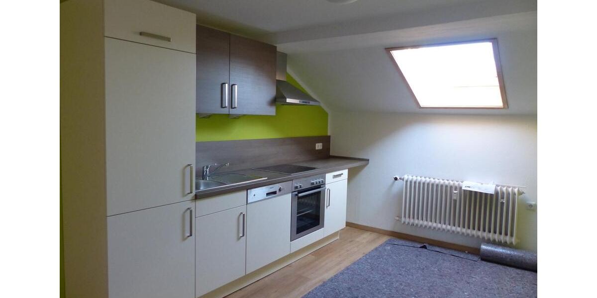 Dachgeschoßwohnung Traunstein - 2 Zimmer, 40 m&sup2;, 675&euro; | Angebot:25158120