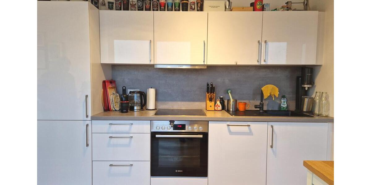 3-Zi. Wohnung mit großer Dachterrasse, Einbauküche, 2 TG-Stellplätzen 3 zimmer