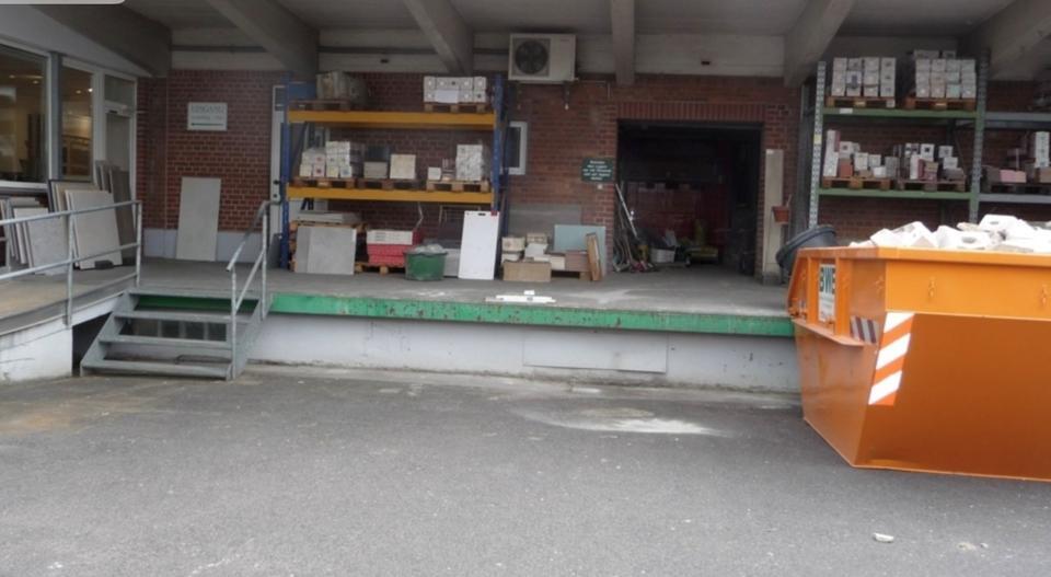 150qm Halle mit Rampe und Stellplätzen in Kölner Südstadt zimmer