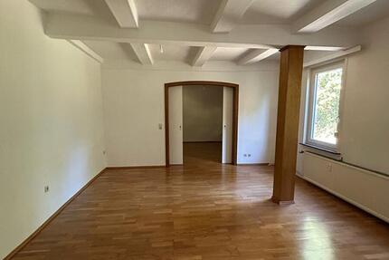 Großzügige Erdgeschosswohnung in Bad Fallingbostel mit Terrasse, EBK und Garagen 3 zimmer
