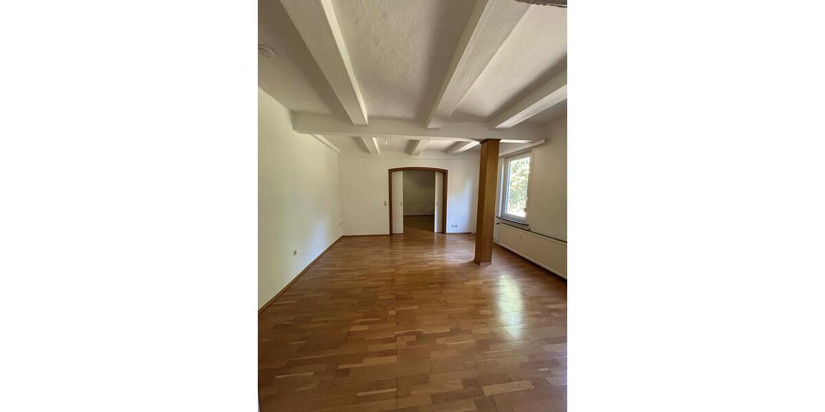 Großzügige Erdgeschosswohnung in Bad Fallingbostel mit Terrasse, EBK und Garagen 3 zimmer