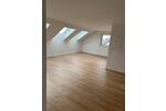 Dachgeschoßwohnung Oettingen in Bayern - 3 Zimmer, 63 m&sup2;, 850&euro; | Angebot:25048075