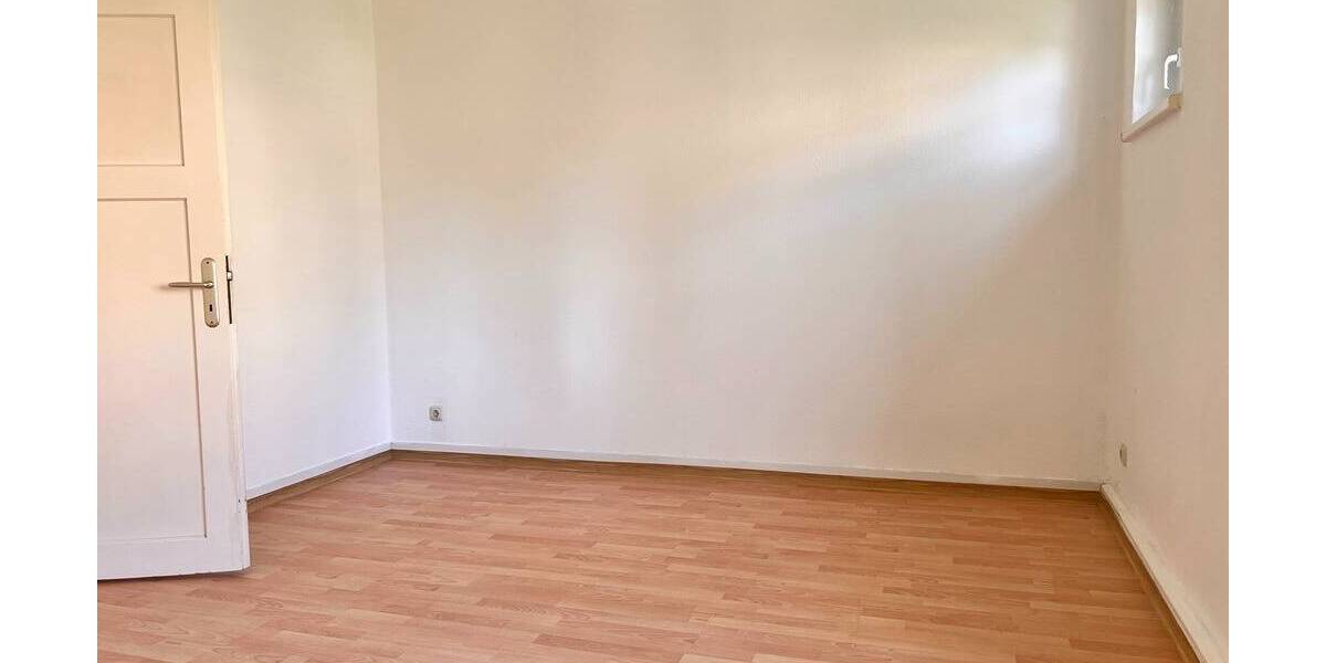 Etagenwohnung Plauen Reusa - 3 Zimmer, 64 m&sup2;, 354&euro; | Angebot:26388916