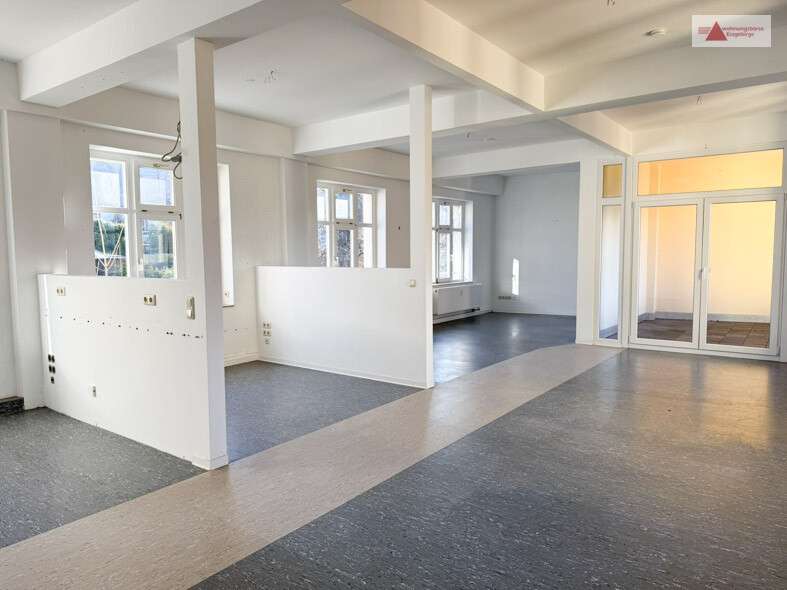 Etagenwohnung Annaberg-Buchholz Buchholz - 5 Zimmer, 240 m&sup2;, 586&euro; | Angebot:25119055