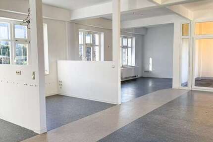 Wohnung Annaberg-Buchholz Buchholz - 5 Zimmer, 240 m&sup2;, 586&euro; | Angebot:25119055
