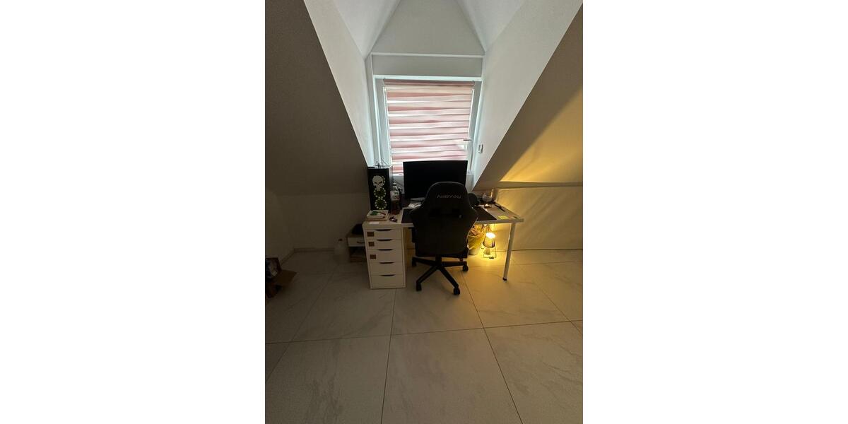 Wohnen auf Zeit Friedrichshafen - 5 Zimmer, 15 m&sup2;, 600&euro; | Angebot:26005694