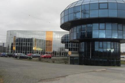 BUEROHAUS-GLASTURM, SICHTBAR VON AUTOBAHN 2,950,. zimmer