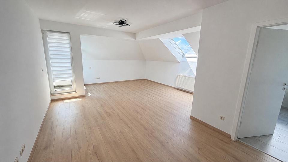 Dachgeschoßwohnung Schkeuditz - 2 Zimmer, 60 m&sup2;, 565&euro; | Angebot:26611460