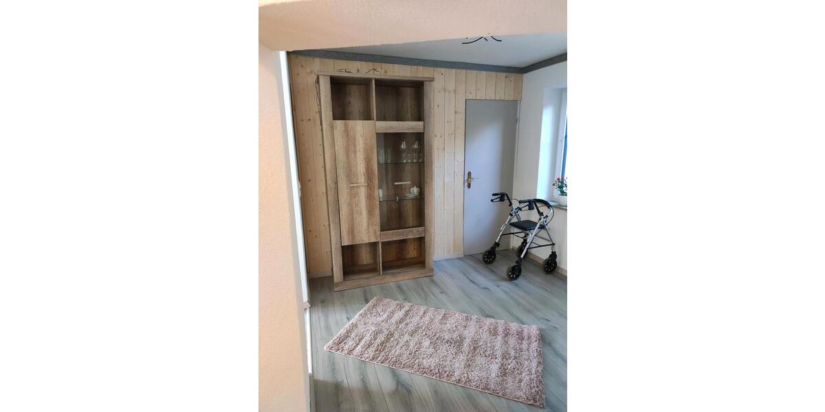 Erdgeschoßwohnung Gunzenhausen - 1 Zimmer, 90 m&sup2;, 950&euro; | Angebot:25570348