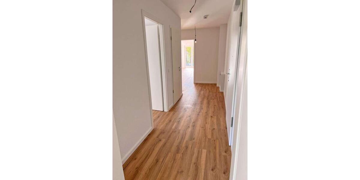 Etagenwohnung Zossen - 3 Zimmer, 90 m&sup2;, 1.265&euro; | Angebot:26568335