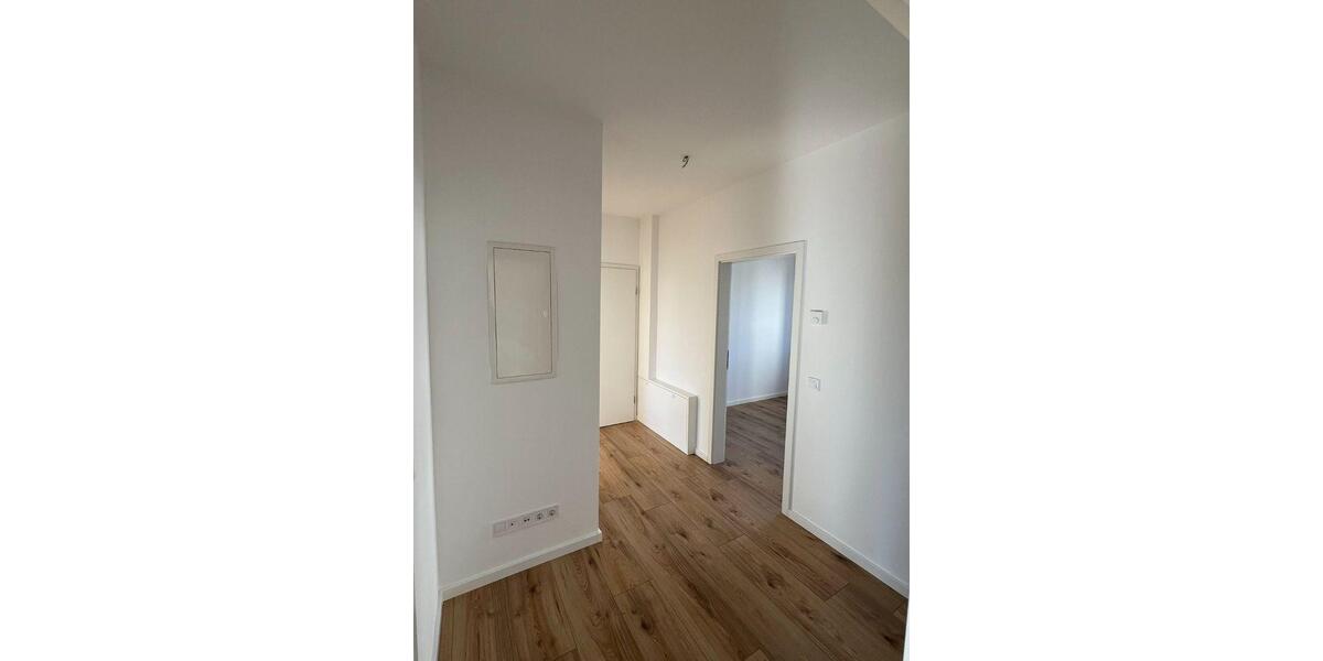 Kernsanierte 3 Zimmer-Wohnung mit Balkon in zentraler Lage 3 zimmer