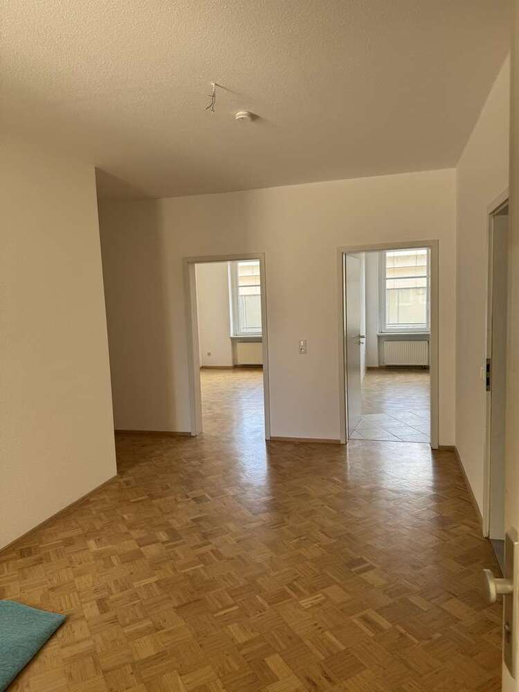 Wohnung zum Mieten in Gera 590 € 98.5 m²