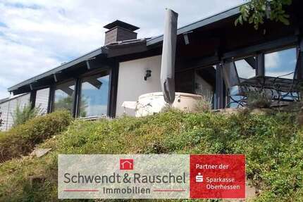 Haus zum Mieten in Büdingen 1.900 € 244 m²