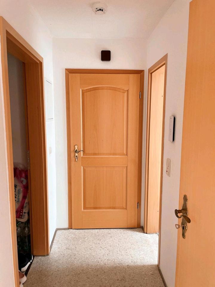 Helle 2,5-Zimmer-Wohnung mit Parkplatz