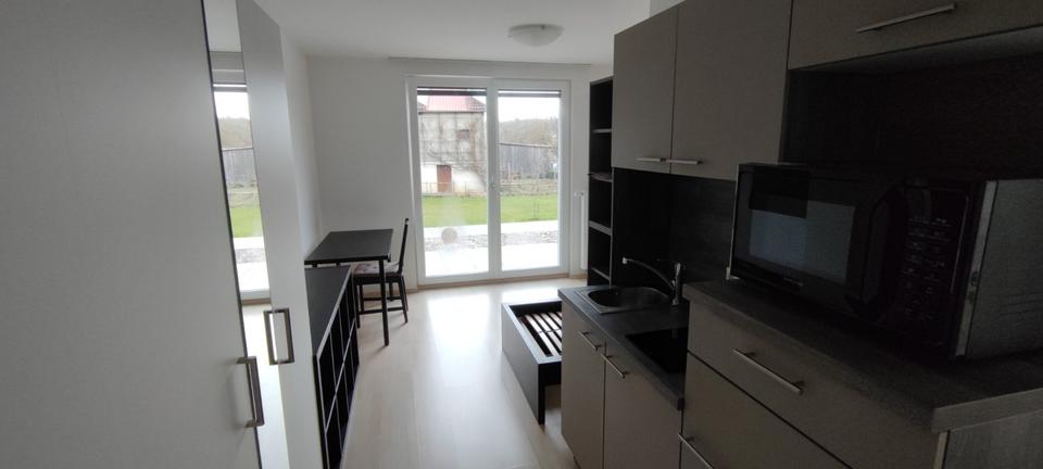 #0.09# Schönes ruhiges vollmöbliertes Apartment. Ab Februar. 1 zimmer