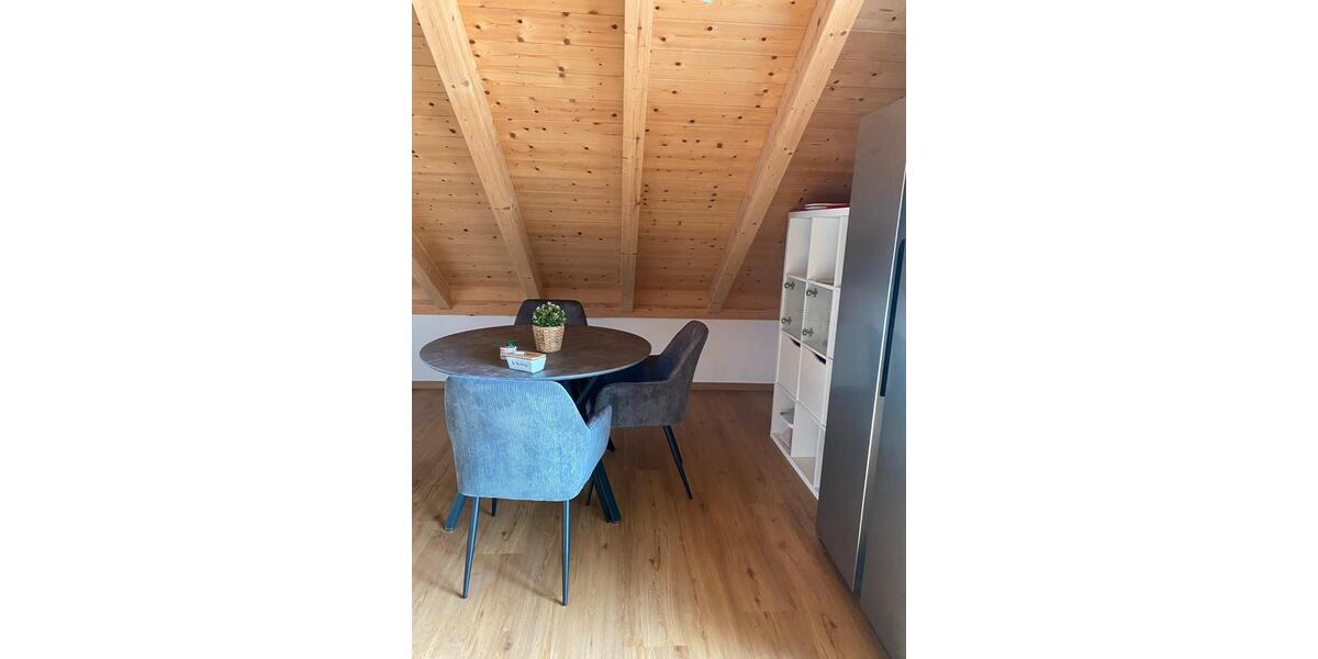 Dachgeschoßwohnung Stephansposching - 2 Zimmer, 62 m&sup2;, 610&euro; | Angebot:24417460