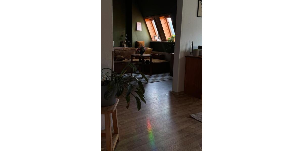 Dachgeschoßwohnung Aue-Bad Schlema Bad Schlema - 2.5 Zimmer, 61 m&sup2;, 336&euro; | Angebot:25872866
