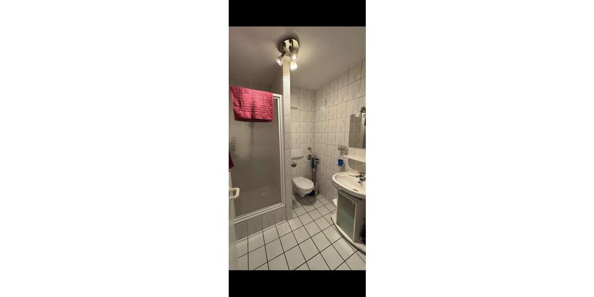 Erdgeschoßwohnung Duisburg Huckingen - 1 Zimmer, 50 m&sup2;, 650&euro; | Angebot:24824880