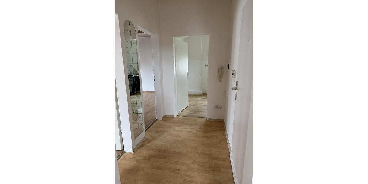 Etagenwohnung Friedberg (Hessen) - 3 Zimmer, 65 m&sup2;, 690&euro; | Angebot:25172634
